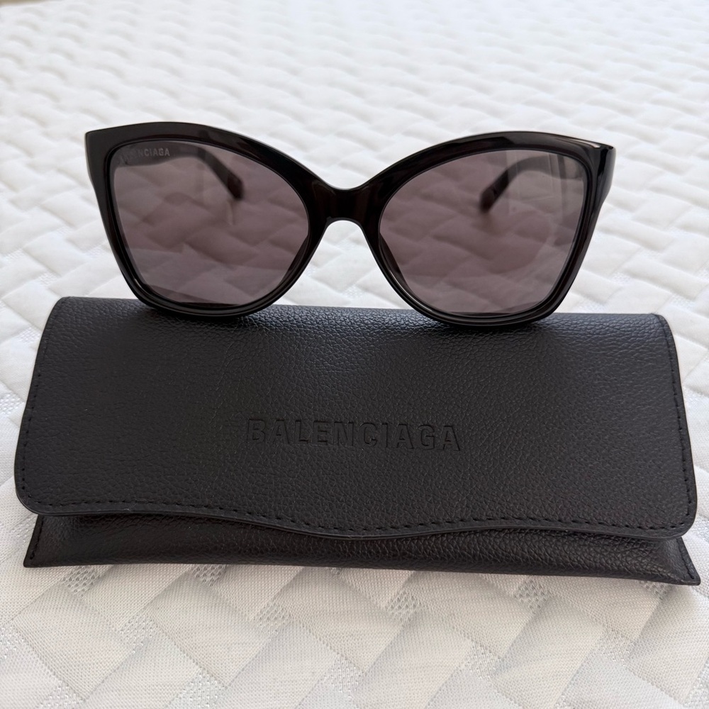 Balenciaga Black Cat-Eye Sunglasses with Leather Case